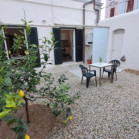 Davantialmare Apartman Livorno Kültér fotó